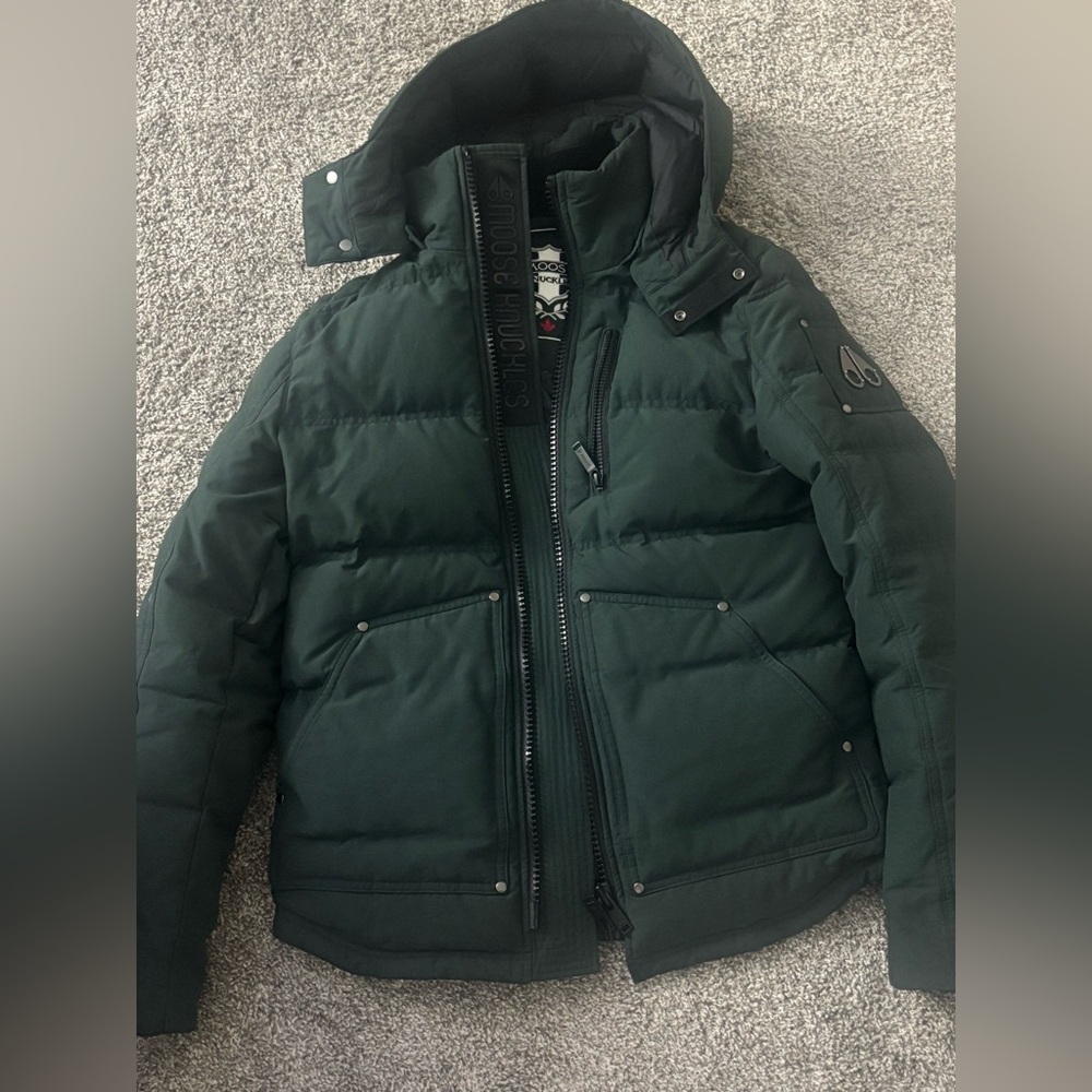 Green men coat SIZE Small